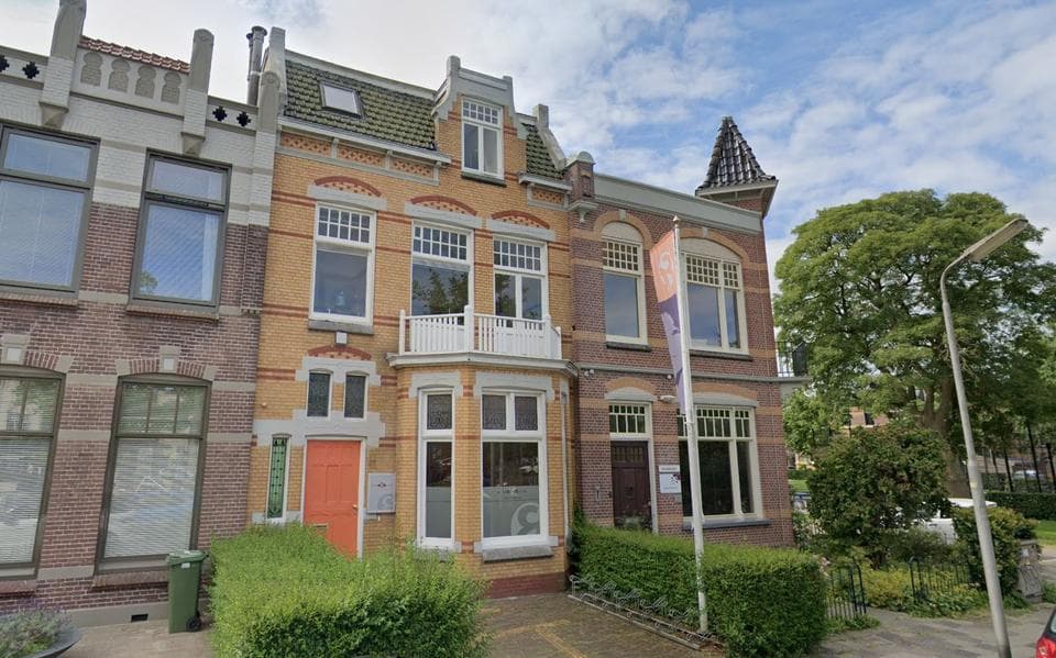 Kantoor Eigen & Wijze aan de Emmakade Leeuwarden